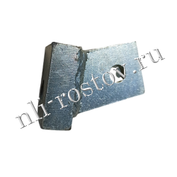 4128132	крепление планки катка